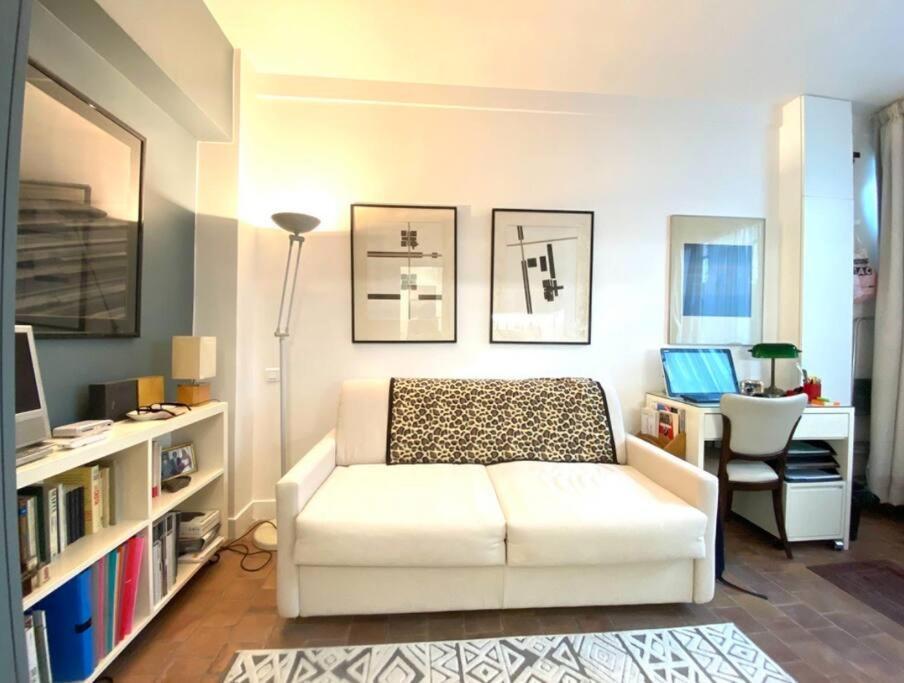 Tres Joli Studio En Plein Coeur Du 11Eme Párizs Kültér fotó